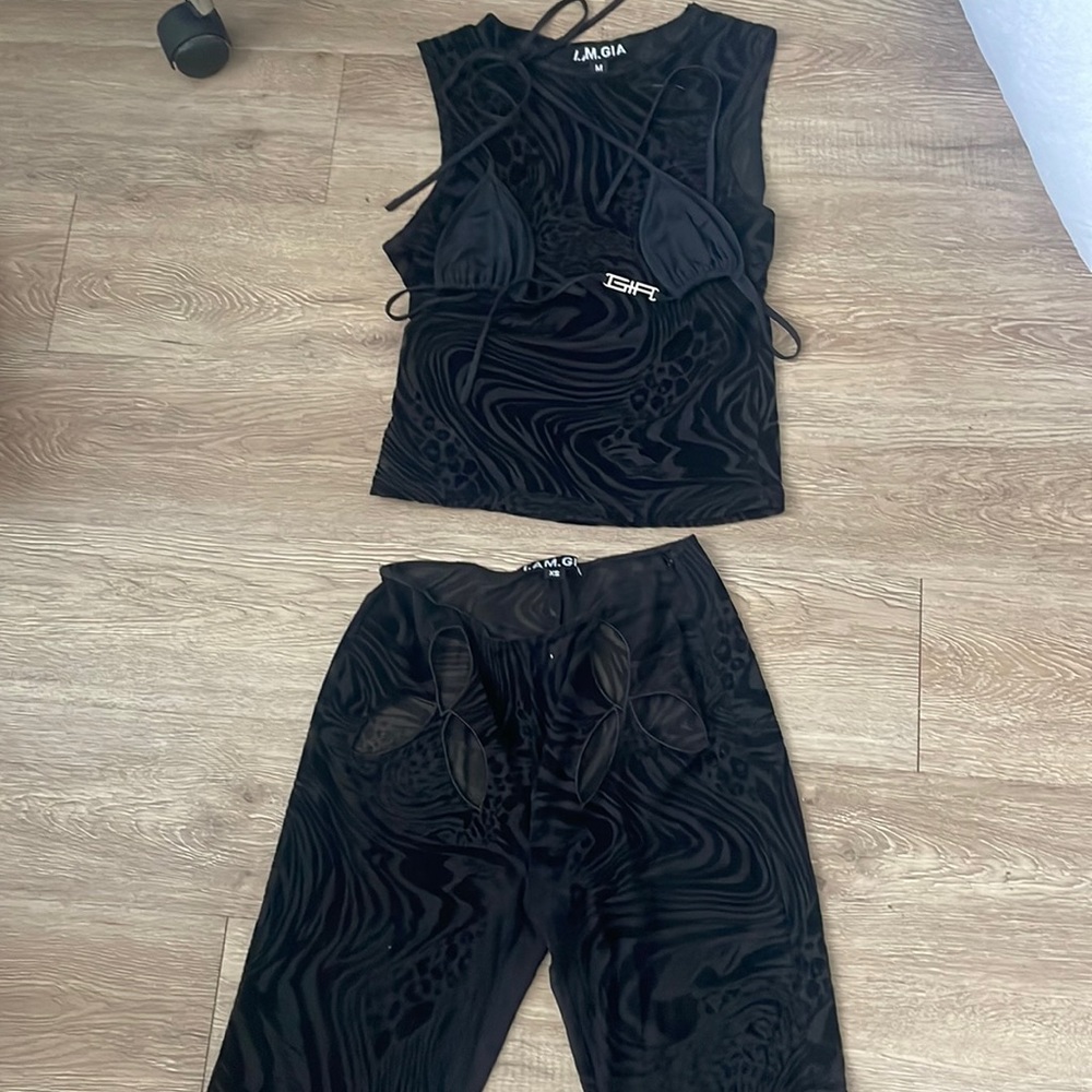 Amina iamgia set
